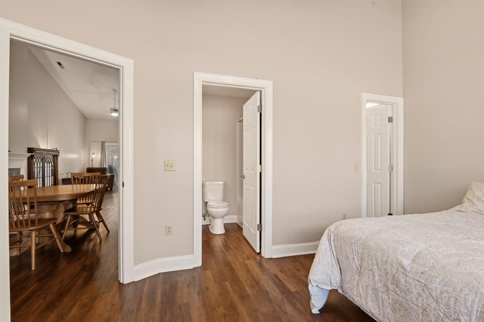 460 Silver Leaf Drive, photo 18 of 27