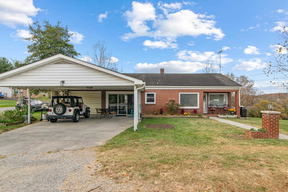 1595 Gallimore Street, photo 35 of 40