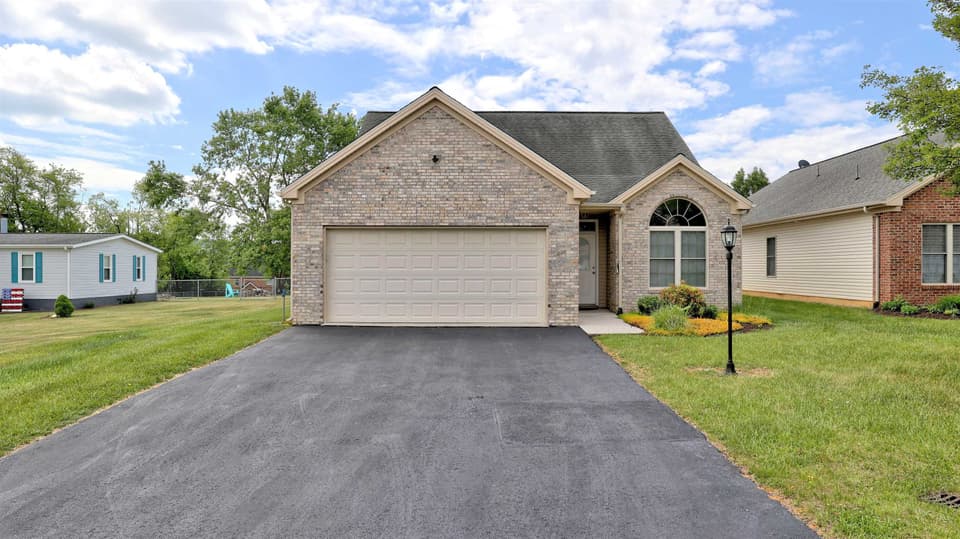 225 Windsong Lane, photo 5 of 40