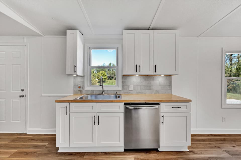 1030 Church St NE, photo 14 of 37