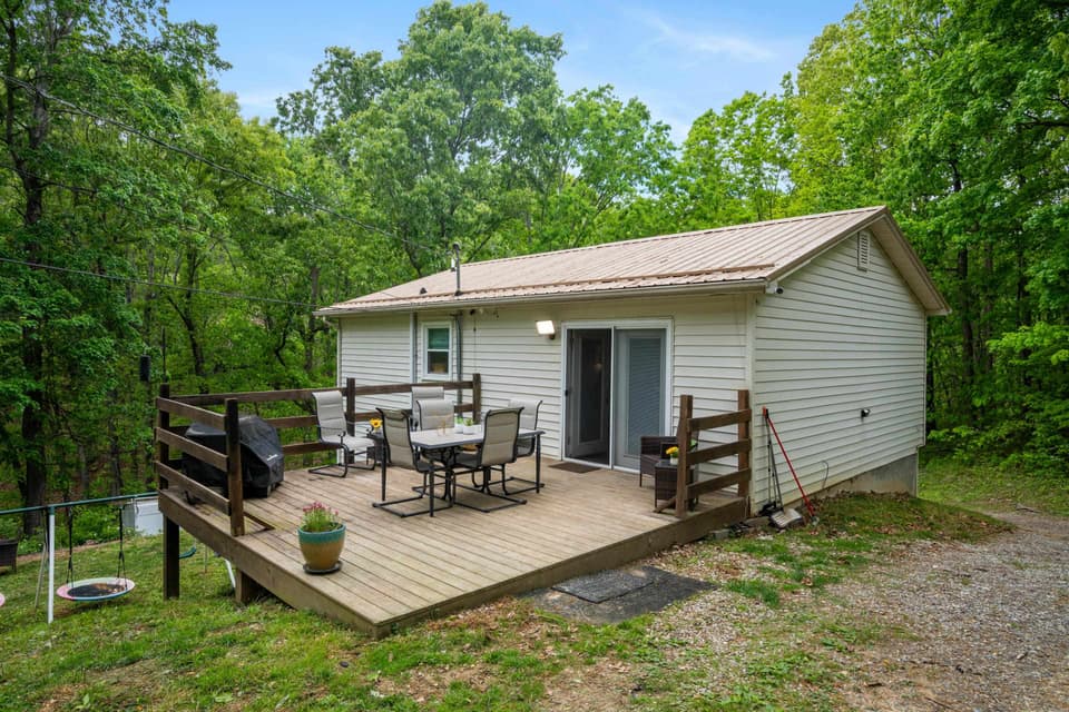 189 Pine Hollow Road, photo 24 of 28