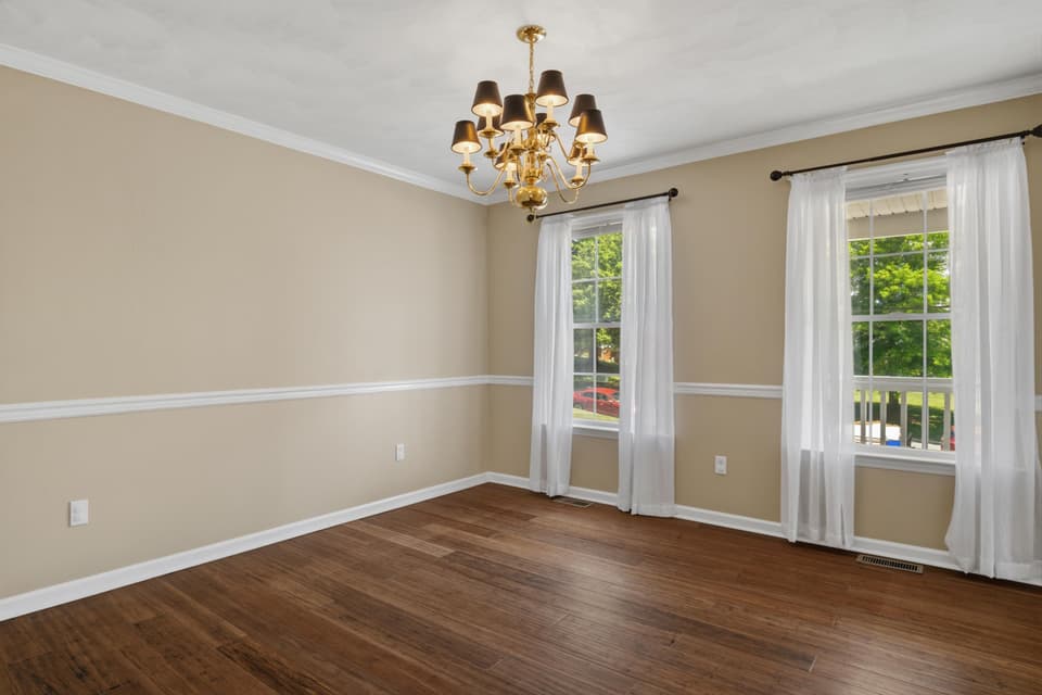 55 Sapphire Avenue, photo 23 of 40