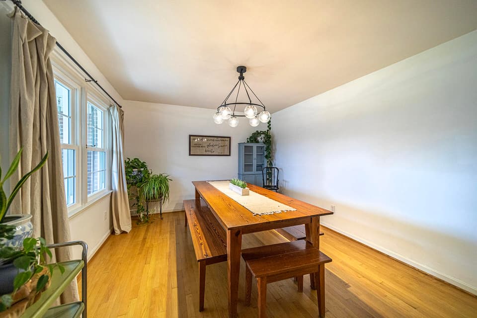 495 Dogwood Ln, photo 7 of 38