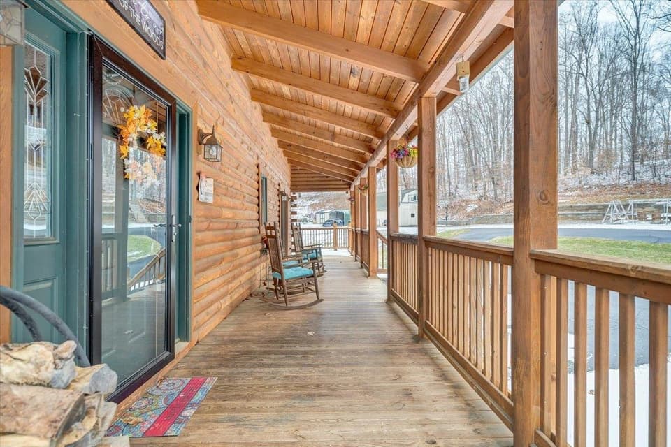 268 Declaration Lane, photo 2 of 40