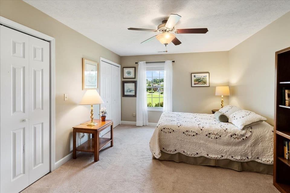 2280 Lake Vista Drive, photo 30 of 40