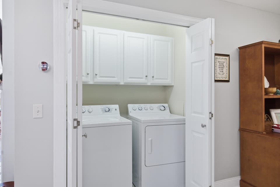 310 Pin Oak Drive, photo 17 of 40