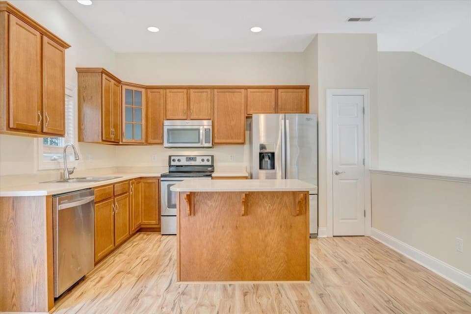 230 Meadow Drive, photo 15 of 40
