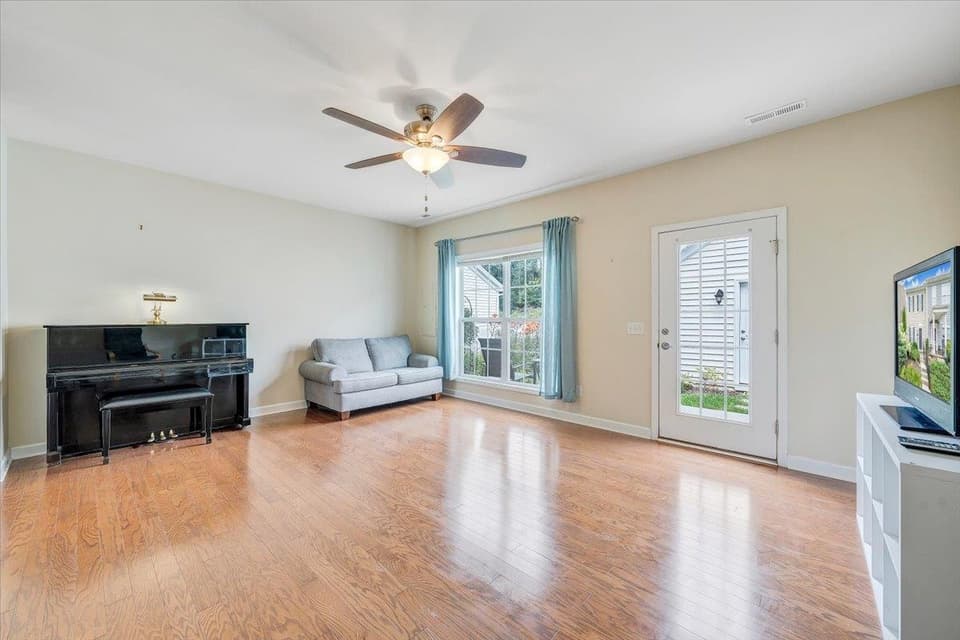 205 Phoenix Boulevard NW, photo 9 of 34