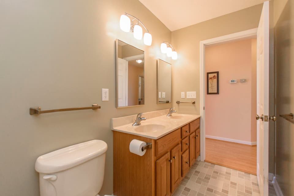1130 Cassatt Ln, photo 38 of 39