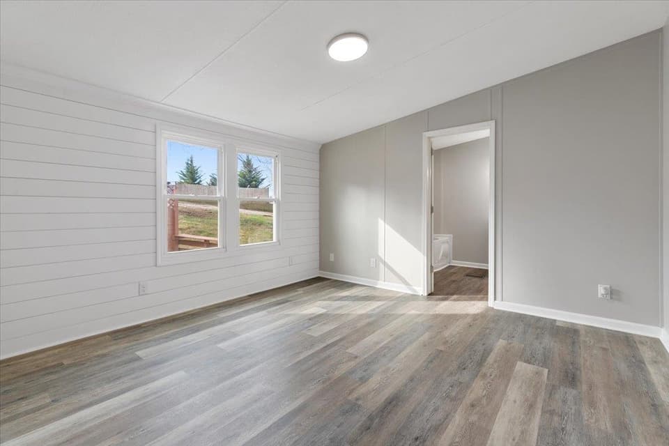 505 North Drive NE, photo 23 of 40