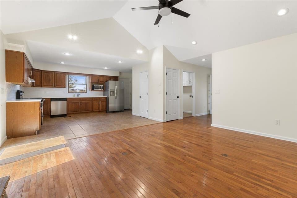 4660 Blue Heron Drive, photo 6 of 40
