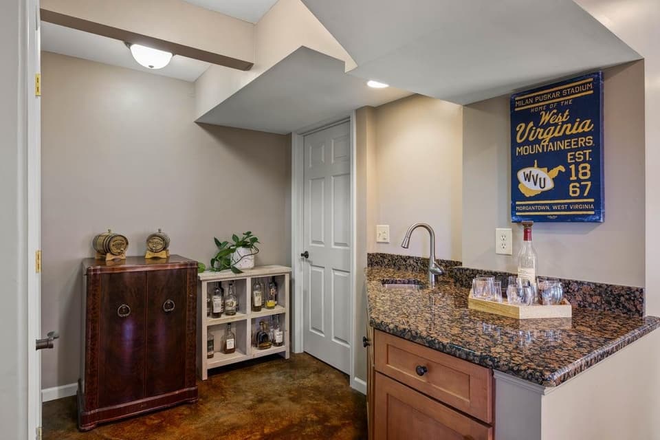 2050 Lubna Drive, photo 34 of 40