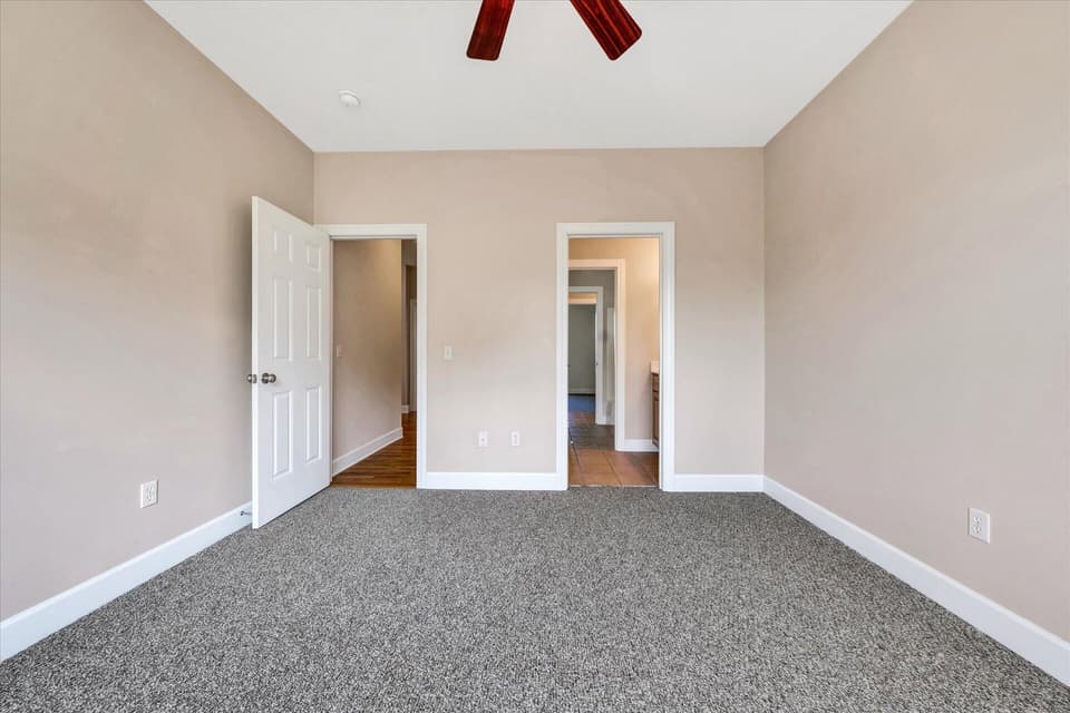 2075 Lake Vista Dr, photo 31 of 38