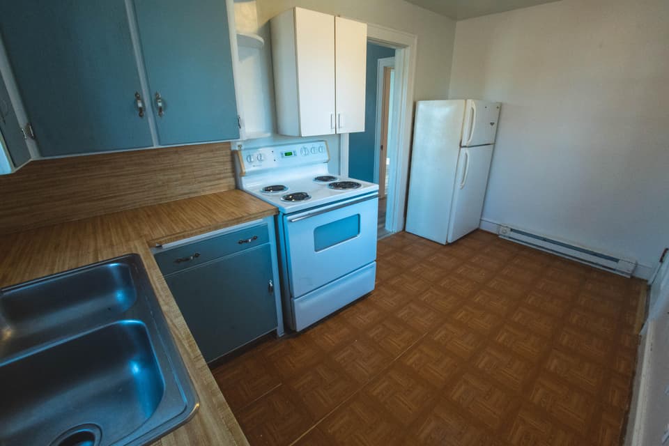 411 W Main St, photo 33 of 37