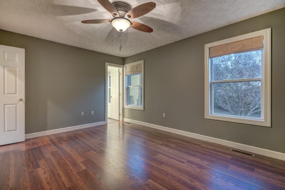 535 Capitol Way, photo 17 of 40