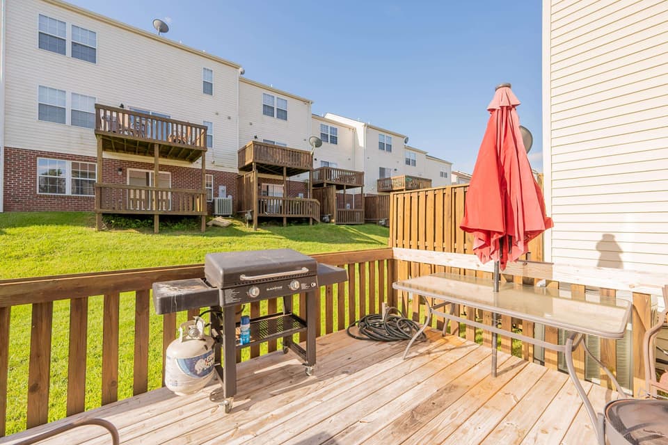 780 Oaktree Boulevard, photo 10 of 40