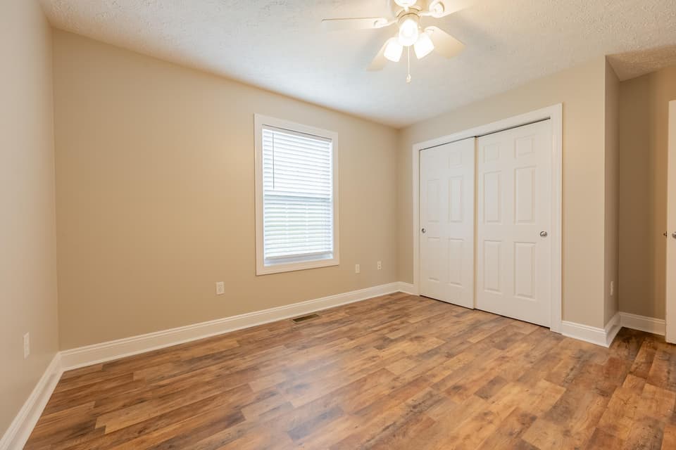 590 Tall Oak Boulevard, photo 37 of 40