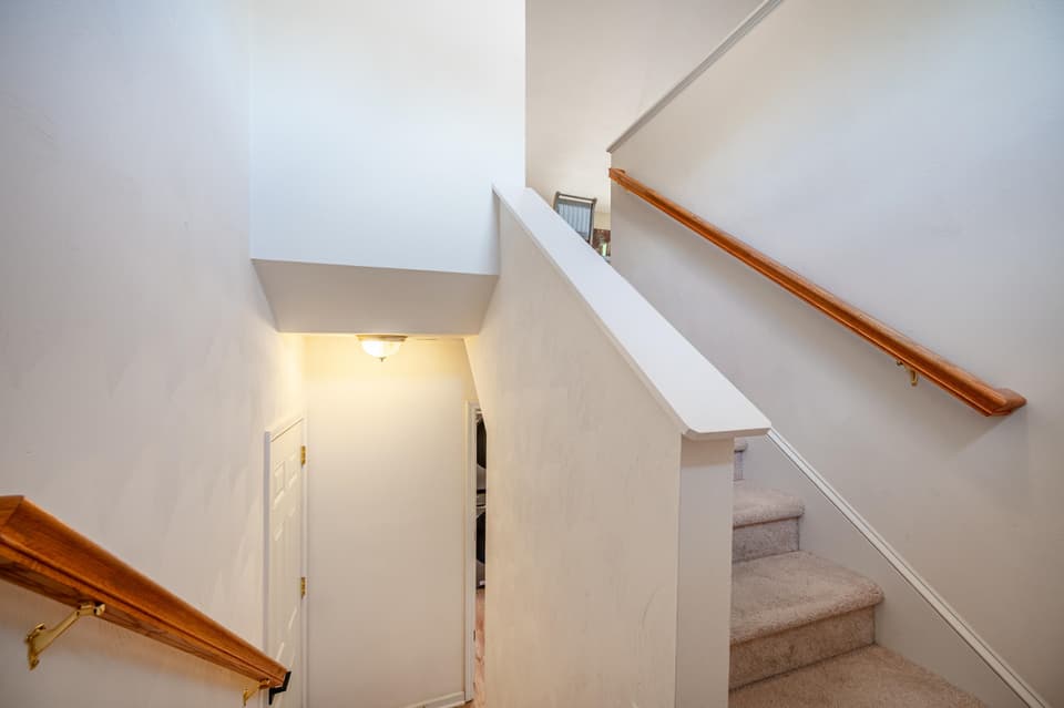 200 Wistaria Drive, photo 5 of 34