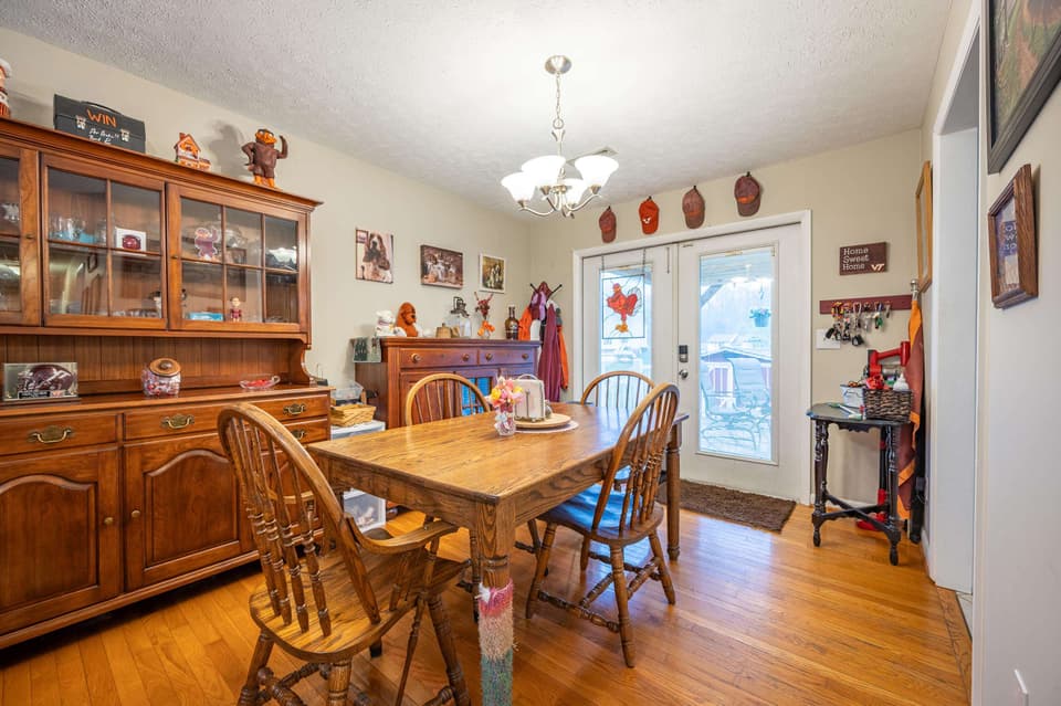 460 Mulberry Drive SW, photo 17 of 40