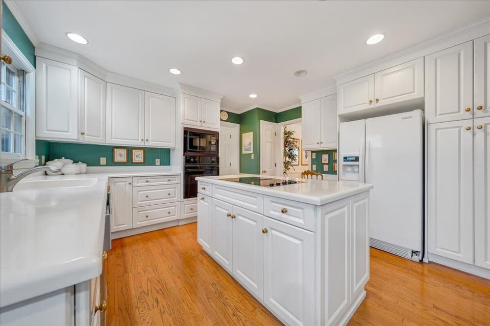 570 Summitridge Rd SW, photo 21 of 36