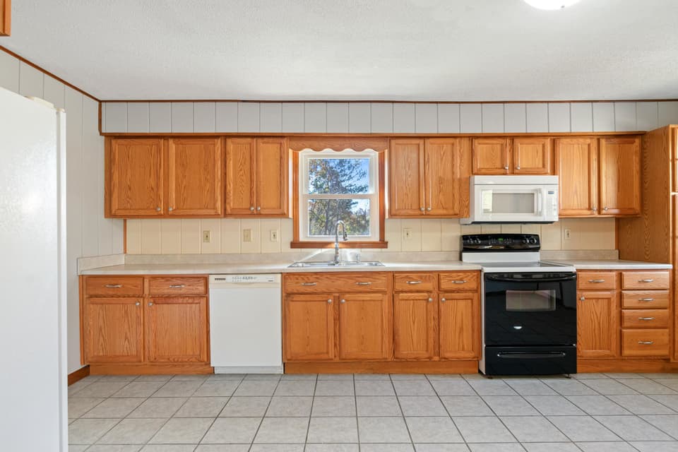 4550 Wayside Drive, photo 20 of 40
