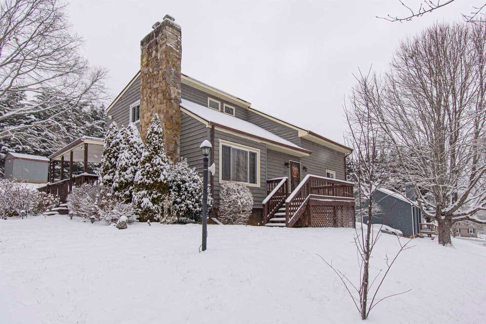 1265 Flint Drive, Christiansburg, VA