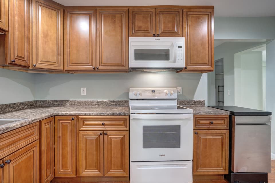 1215 Moose Drive, photo 10 of 28