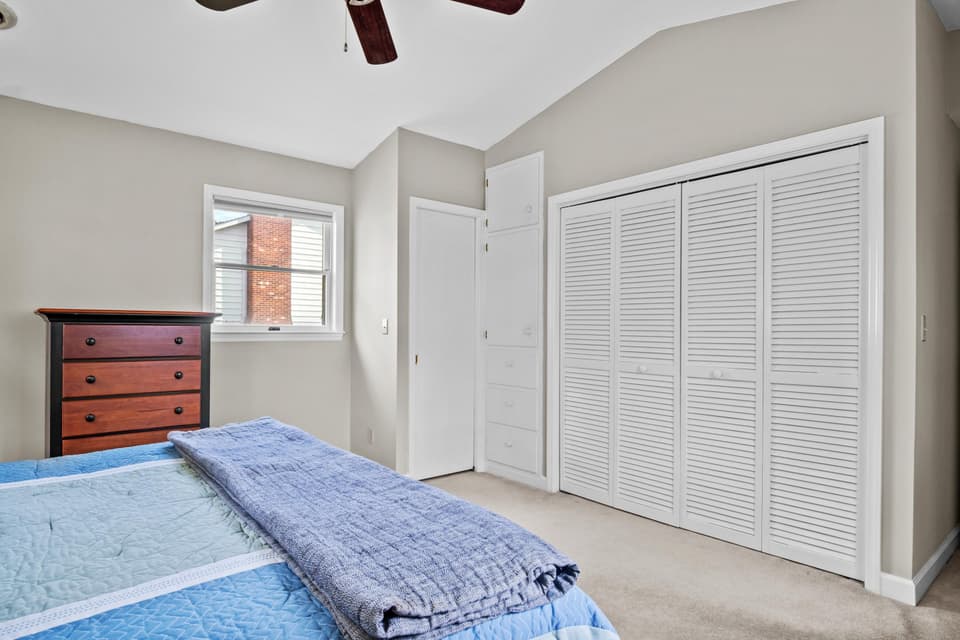 130 Somerset Street, photo 32 of 40