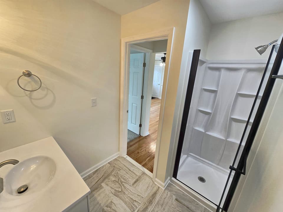 1260 King Street, photo 21 of 29