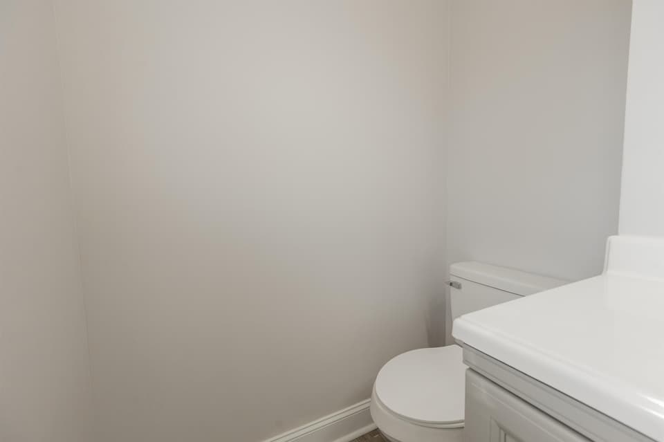 230 Montgomery Street NE, photo 36 of 40