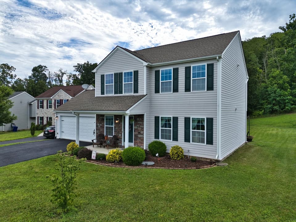 40 Little John Circle NE, Christiansburg, VA