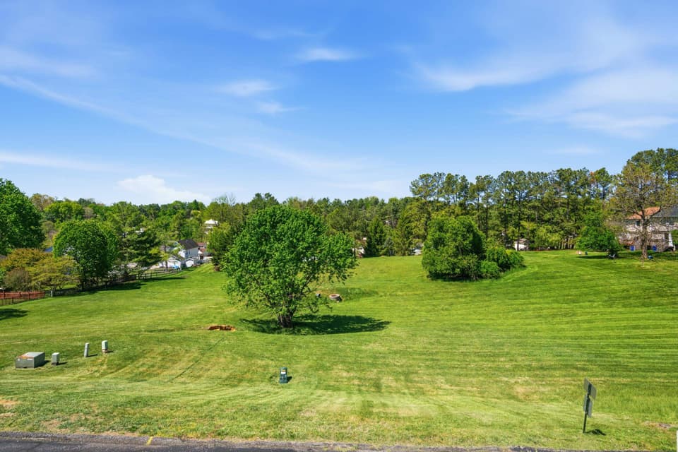 1662 York Drive, photo 21 of 40