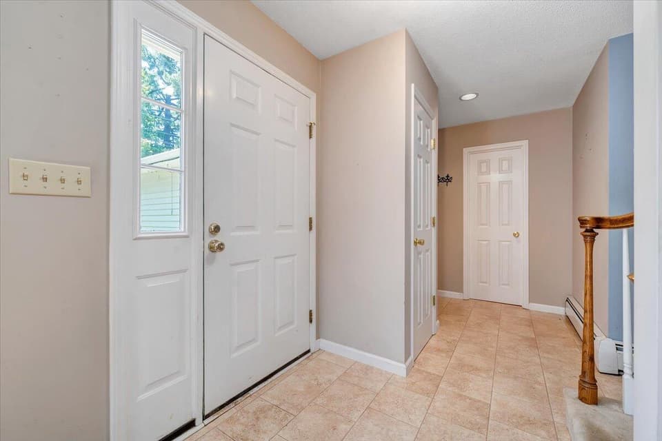 765 W Main Street, photo 5 of 40