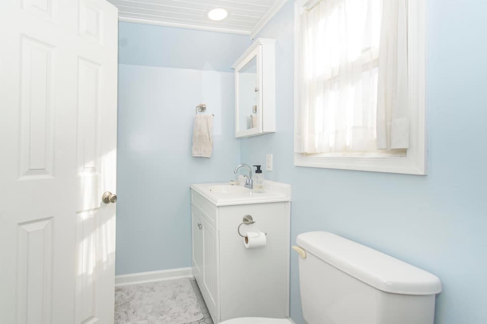 410 Miller Street SE, photo 29 of 40