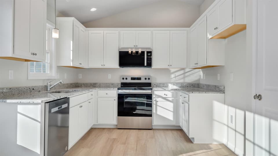 1535 Kensington Way, photo 9 of 14