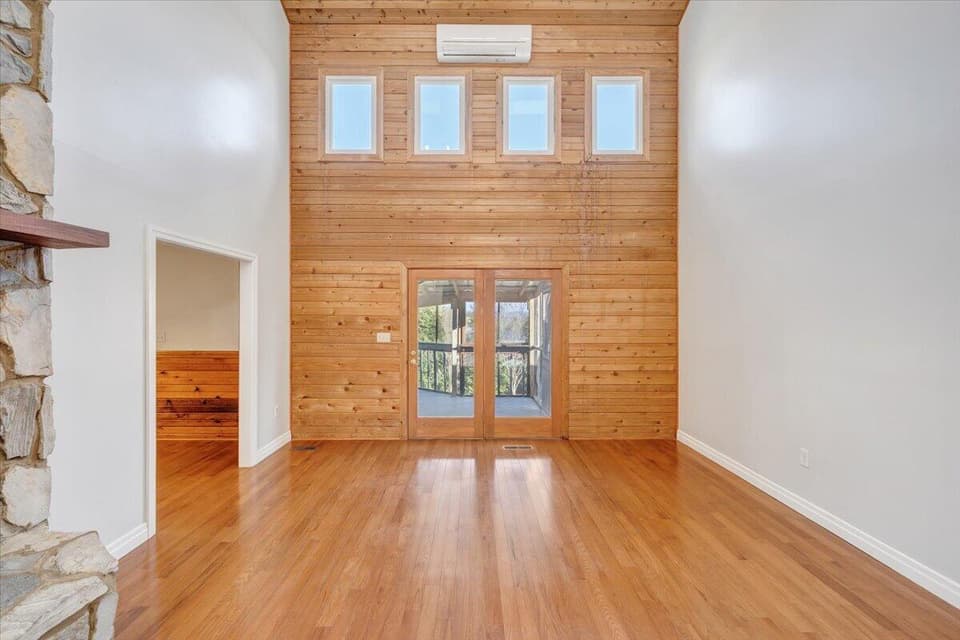 465 Summit Ridge Rd SW, photo 10 of 37