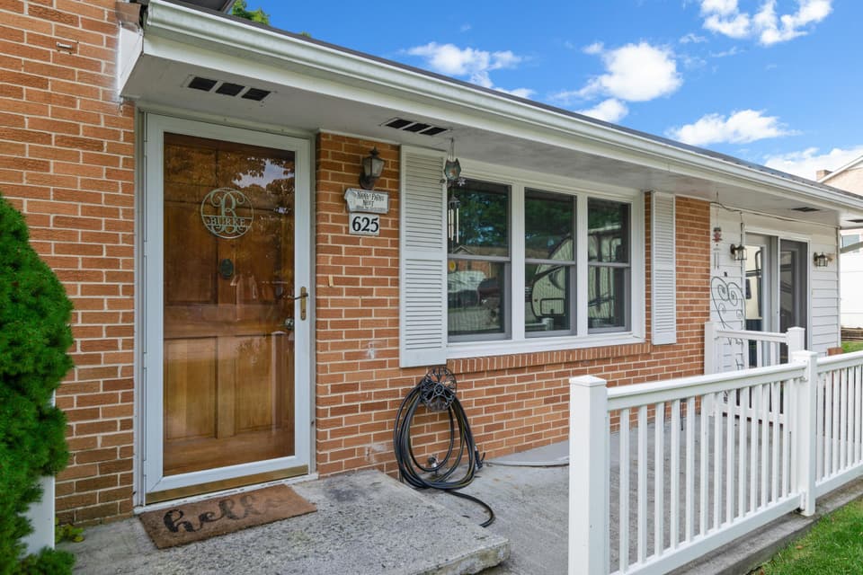 625 Betty Drive, photo 35 of 40