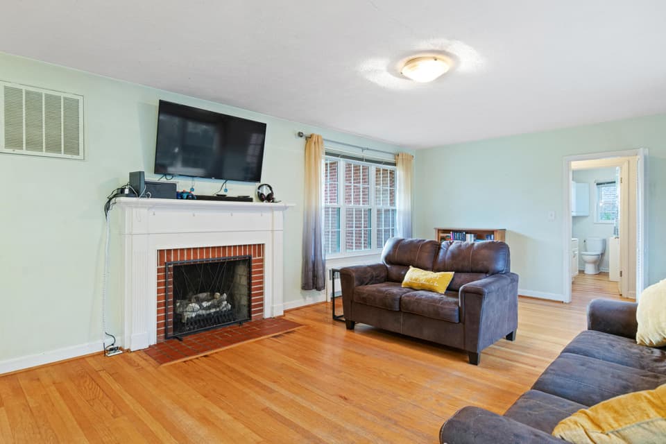 120 Cherry Lane, photo 10 of 33