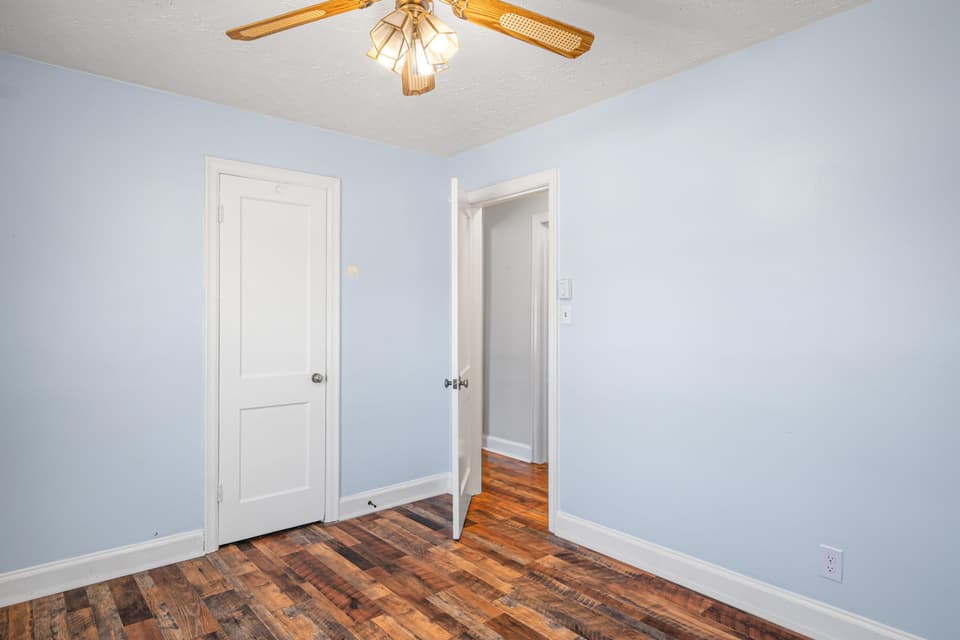 622 E Main Street, photo 23 of 36