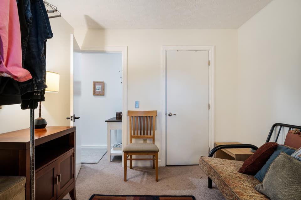 395 Warren Street, photo 35 of 40