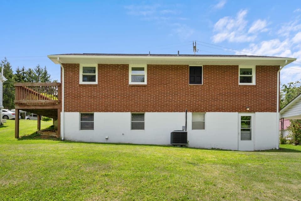 660 Colhoun Street, photo 31 of 35