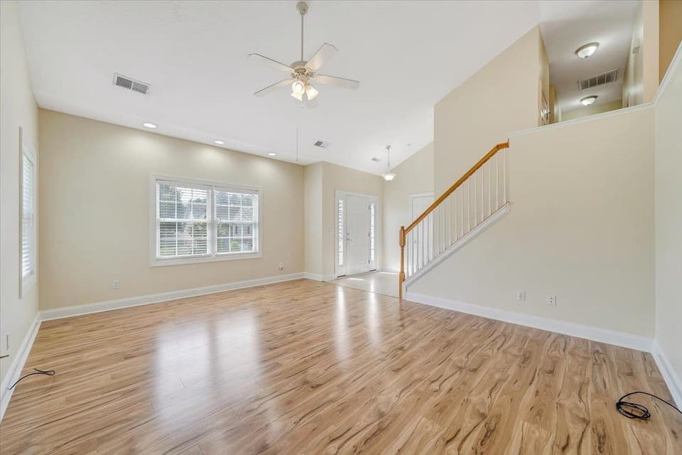 230 Meadow Drive, photo 6 of 40