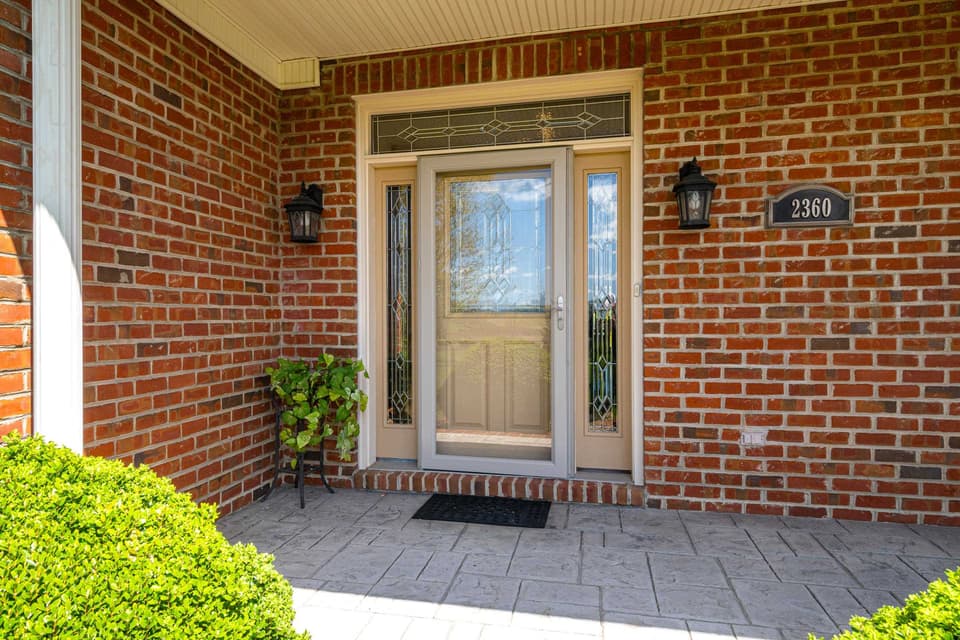 2360 Lake Vista Drive, photo 5 of 40
