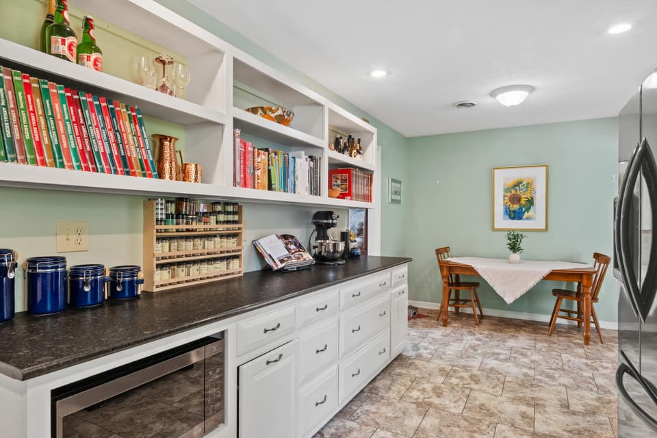 130 Somerset Street, photo 21 of 40