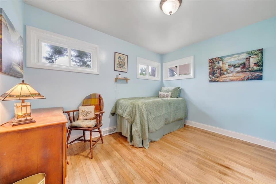 100 Roseland Drive SW, photo 16 of 35