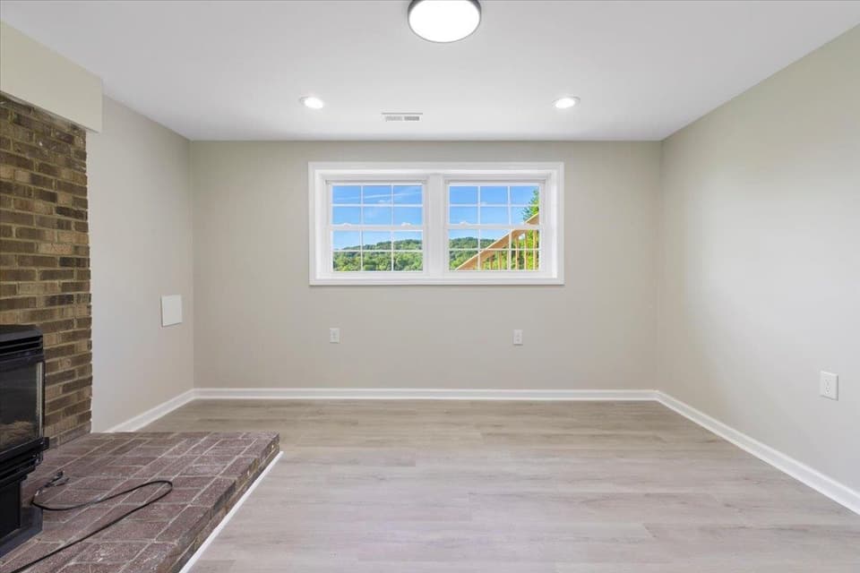 325 Mulberry Drive, photo 29 of 40