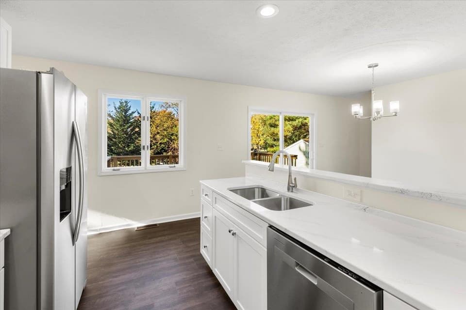 395 Cherokee Drive, photo 37 of 40