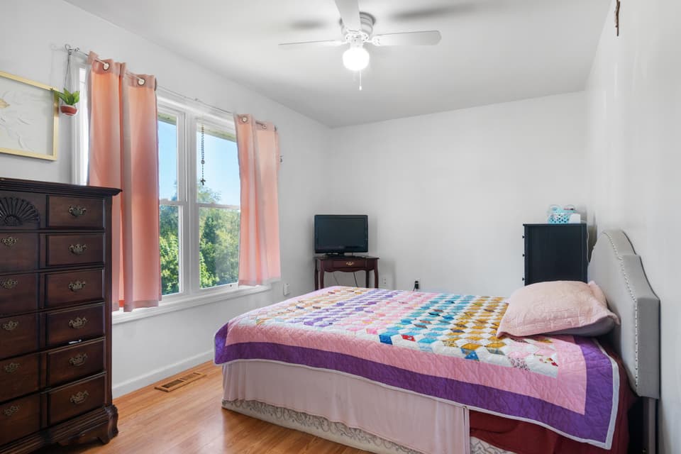 3494 Roanoke Street, photo 23 of 30