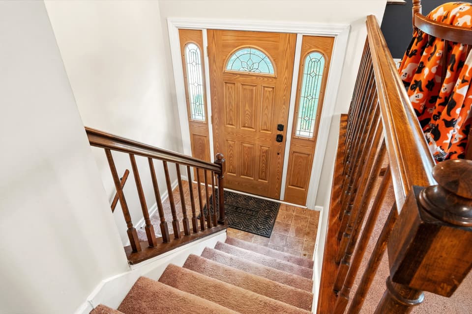 415 Tomahawk Drive, photo 7 of 40