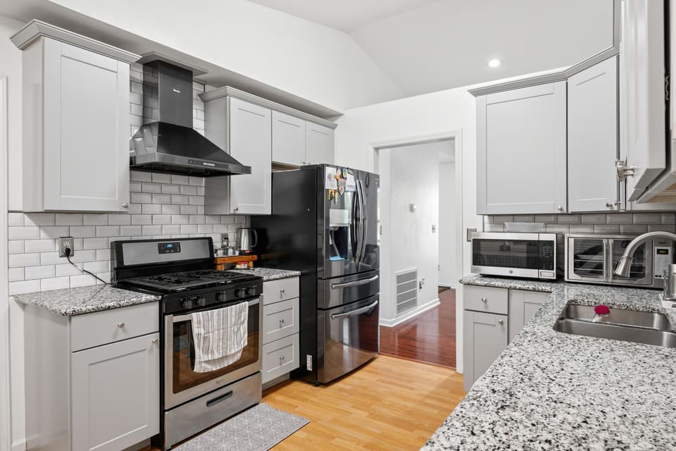 30 Johns Court, photo 14 of 40